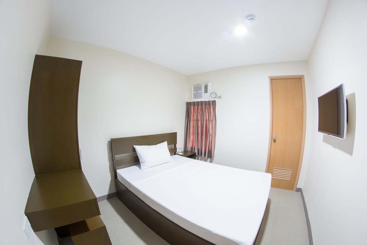 Emerald Suites Cdo Кагаян де Оро Стая снимка