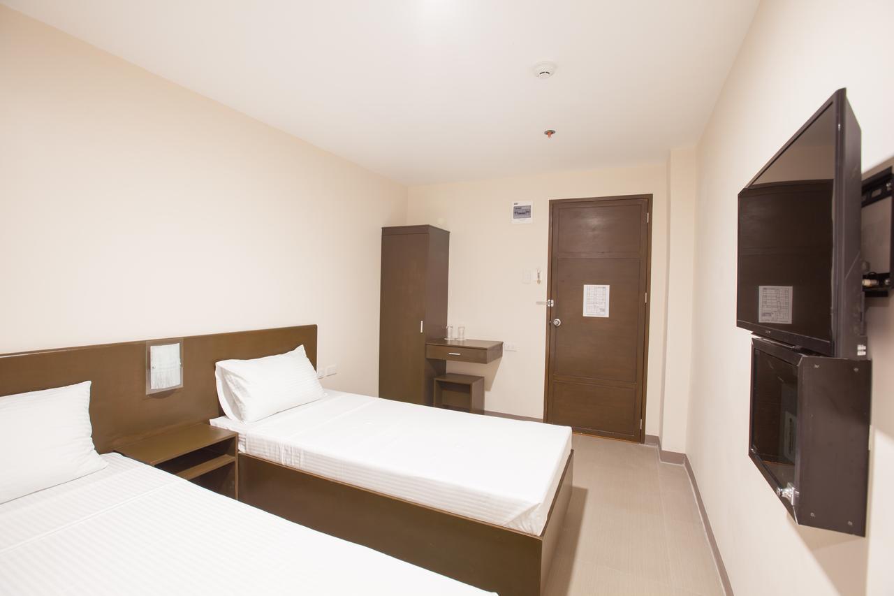Emerald Suites Cdo Кагаян де Оро Стая снимка